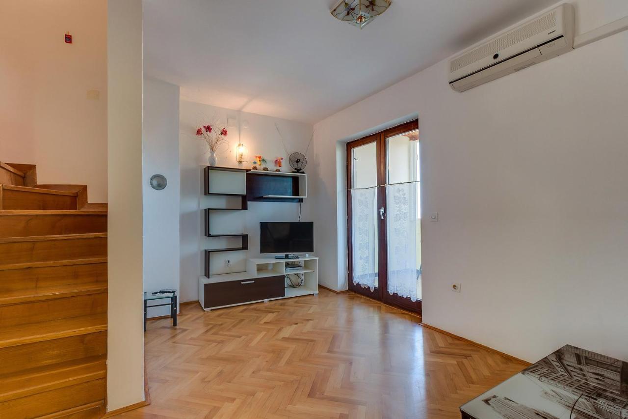 Apartamento Oaza Mali Lošinj Exterior foto
